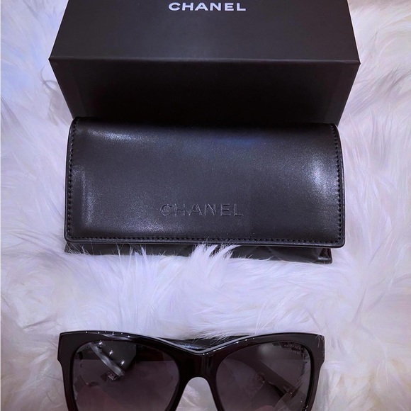 Chanel polarized 5380 square sunglasses with original box and packaging. - Picture 4 of 9